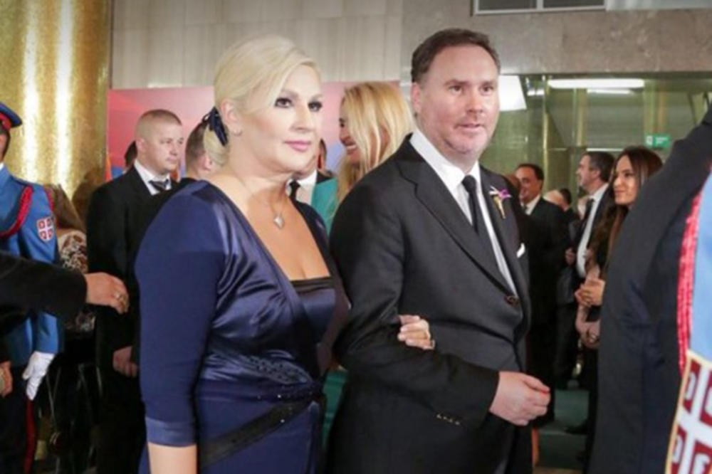 (FOTO) KAD SE ZORANA DOTERA: Potpredsednica vlade visokom elegancijom ispratila Vučićevu inauguraciju