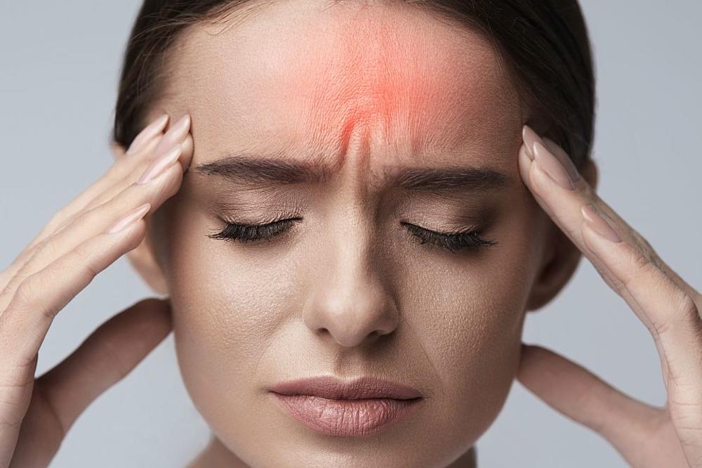 OVAJ SIMPTOM NE SMETE IGNORISATI: Na koje oboljenje upozorava jutarnja glavobolja