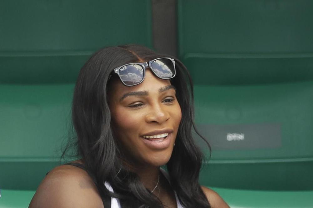 (FOTO) SVE ZA NASLOVNU STRANU: Trudna Serena se slikala gola! Pogledajte je