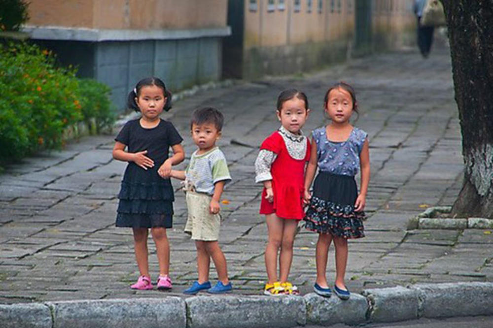 KOJI JE TVOJ ŽIVOTNI SAN? Evo kako na ovo pitanje odgovaraju deca iz Severne Koreje... odgovori su jezivi