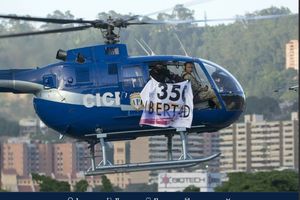 (VIDEO) DRŽAVNI UDAR U VENECUELI: Ukrali policijski helikopter, granatirali Vrhovni sud i pozvali na svrgavanje vlasti