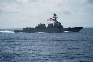 LETI S PALUBE: Komandant sedme flote smenjen zbog sudara razarača