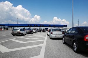 AMSS: Uglavnom povoljni uslovi u saobraćaju, na graničnim prelazima nema zadržavanja putničkih vozila