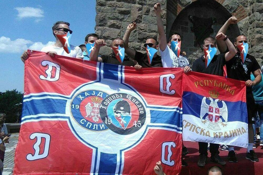 (FOTO) SPLIĆANI POLUDELI: Zastava navijača Hajduka vijorila se na Gazimestanu na Vidovdan