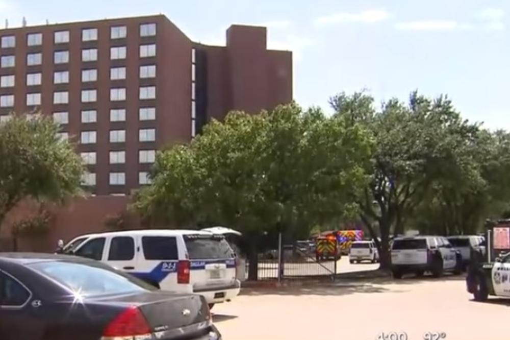(VIDEO) DRAMA U DALASU: Muškarac se čudno ponašao ispred hotelske sobe, a onda su se začuli pucnji