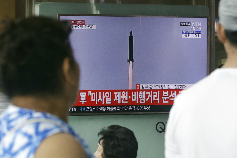 JAPANSKI MINISTAR ODBRANE PORUČIO KIMU: Oborićemo rakete Severne Koreje!