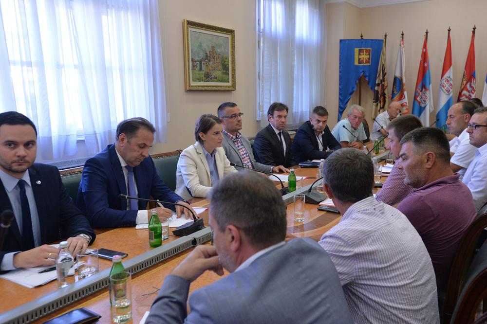 MALINARI KOD PREMIJERKE: Ana Brnabić na sastanku u Vladi Srbije podržala njihove zahteve