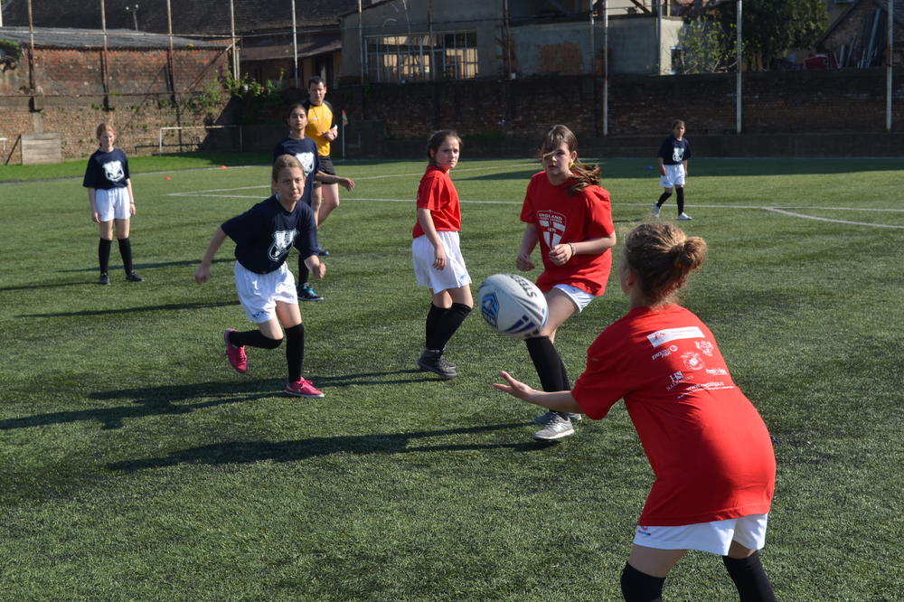 SPORT FEST U ZEMUN PARKU: Upoznajte se sa pravilima ragbija i kriketa