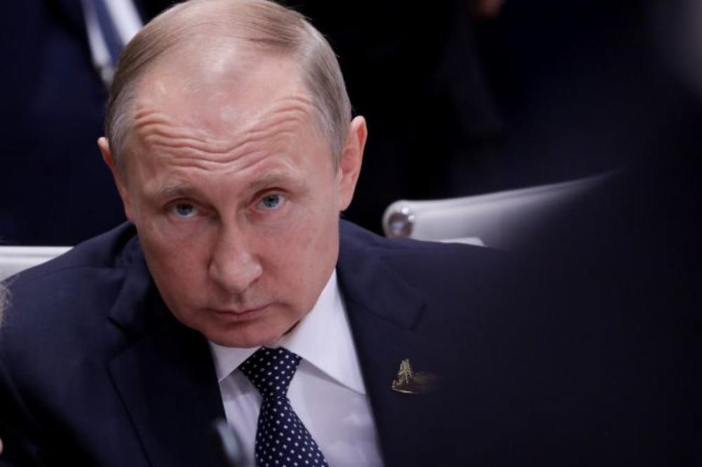 DEMONSTRANTI UDARILI NA RUSKOG PREDSEDNIKA: Putinova delegacija odgovara -Nismo čuli za to!