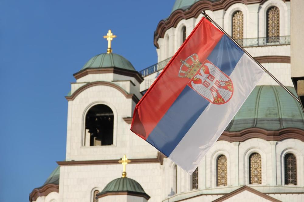 REČI OVOG MOMKA TERAJU NA RAZMIŠLJANJE: Srbija proživljava najsramnija vremena u svojoj istoriji! Vredi li ostati ovde?!