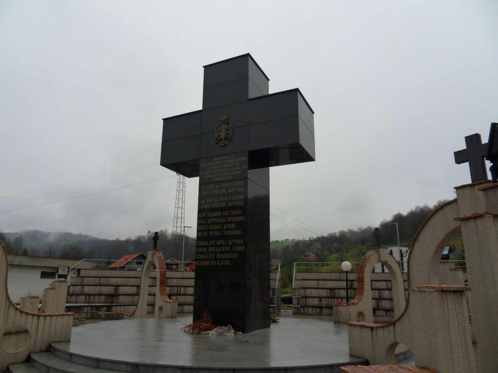 Bratunac, groblje, 7 1 2016