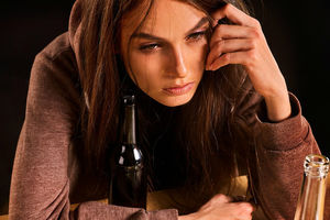 ŽENE BOLJE PODNOSE ALKOHOL OD MUŠKARACA: Evo šta je glavni razlog!