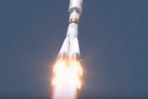 (VIDEO) RUSI OSVAJAJU SVEMIR: Sojuz odneo 73 satelita u orbitu