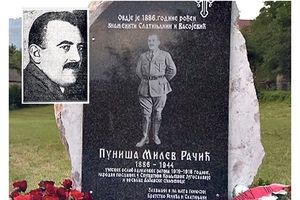 HRVATI BESNI NA CRNOGORCE: Hoće da ruše spomenik srpskom ratniku!