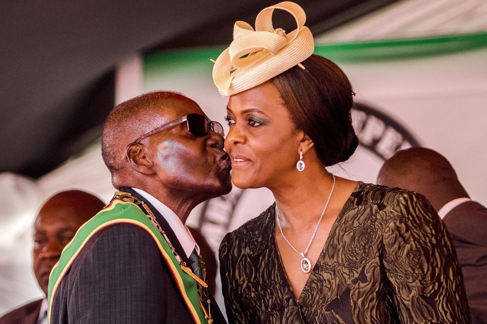 PREDSEDNIČKA NEZGODA: Supruga Roberta Mugabea povređena u saobraćajnom udesu