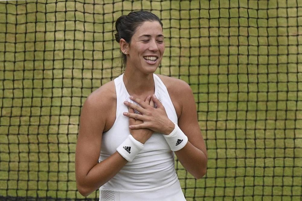 (VIDEO) ŠTA LI ĆE REĆI MIRKA: Mugurusa hoće da pleše sa Federerom