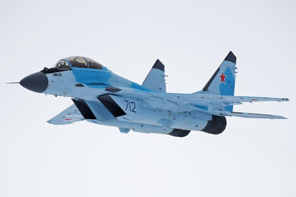 ROGOZIN IZAZIVA AMERE? Rusija proizvodi najbolje vojne avione na svetu!