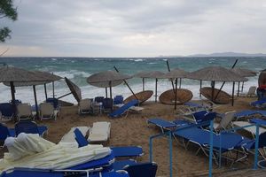 (VIDEO) KONZUL OBIŠAO POPLAVLJENE SRPSKE TURISTE U GRČKOJ: Najteža situacija u Sitoniji, neka mesta još nepristupačna!