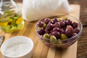 OVO SU NUTRITIVNE VREDNOSTI MASLINA: Evo koliko kalorija ima plod, a koliko ulje