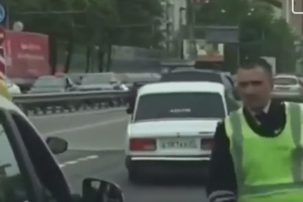 (VIDEO) OD OVE POLICIJE SE NE MOŽE POBEĆI: Snimak brutalnog hapšenja nasilnika ostaviće vas bez daha