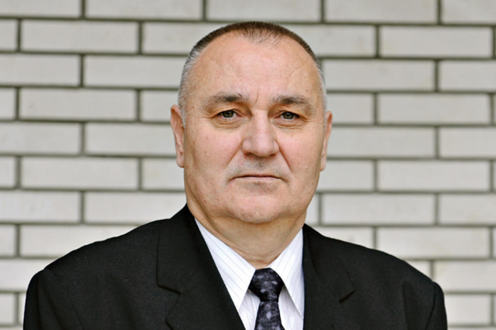 GENERAL MALINOVIĆ (DS) KRAJIŠNICIMA: Ne dozvolite da budete auto-škola za pola Srbije
