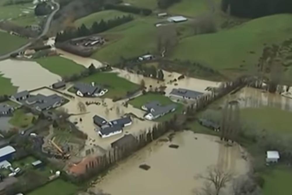 (VIDEO) KATAKLIZMA NA NOVOM ZELANDU: Ljudi zarobljeni u poplavama, proglašeno vanredno stanje!