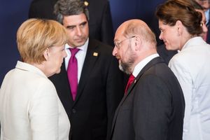 NEMAČKI OBRAČUN SA MIGRANTIMA: Šulc napao Merkelovu potegnuvši za nju neprijatnu temu