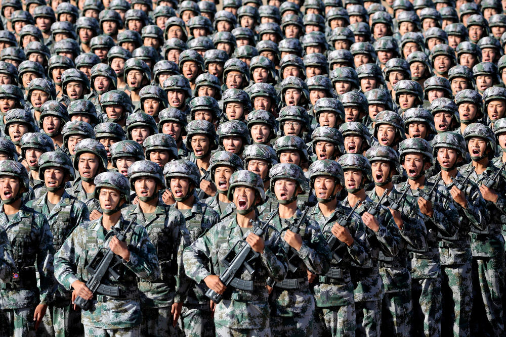 Pod konac... Kineski vojnici na paradi