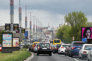 NA GLAVNIM PUTEVIMA NEMA GUŽVE: Pojačan saobraćaj u gradovima, nema zastoja
