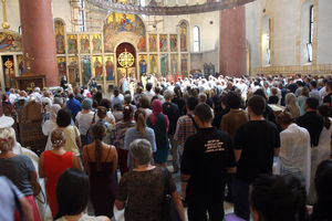 POMEN STRADALIM KRAJIŠNICIMA: Služen parastos žrtvama Oluje u crkvi Svetog Marka u Beogradu
