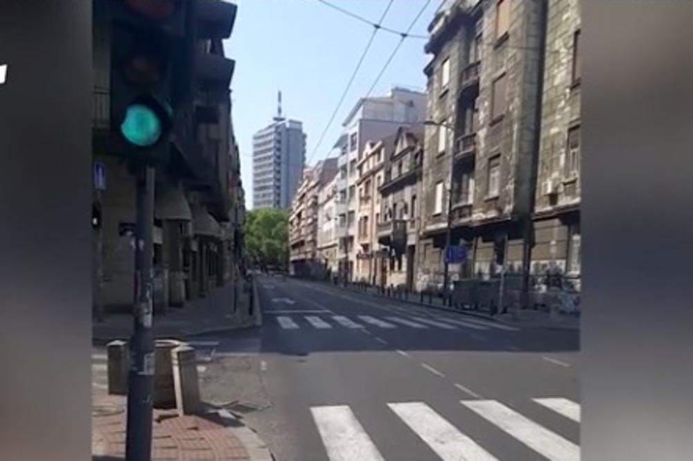 (KURIR TV) VRELINA ISPRAZNILA BEOGRAD: Sablasno puste ulice u Beogradu!