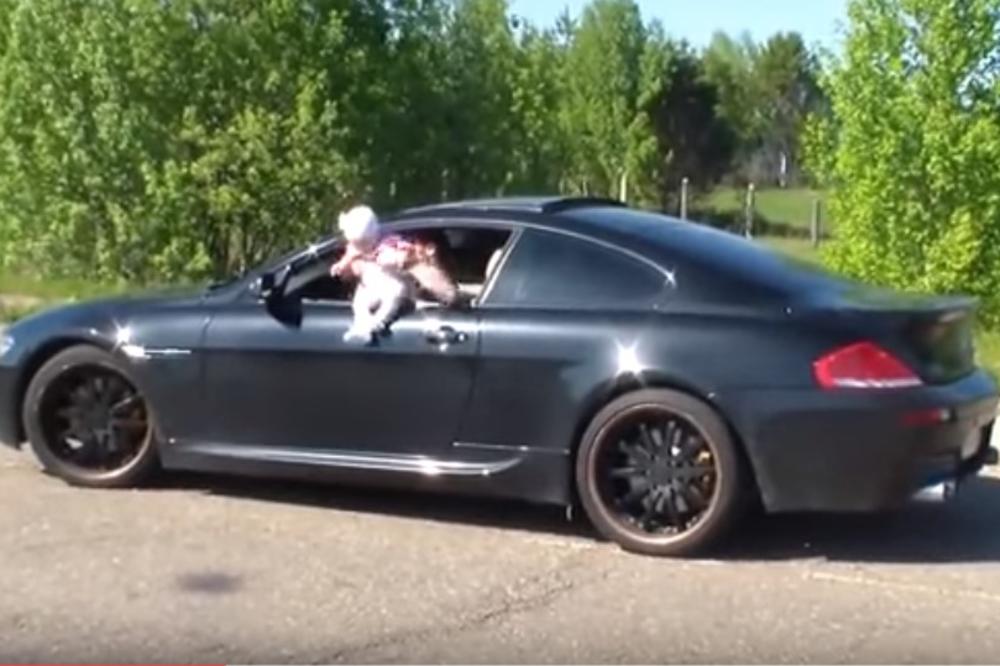 (VIDEO) RUS ZGROZIO SVET: Izbacio bebicu kroz prozor automobila, pa nagazio na gas!