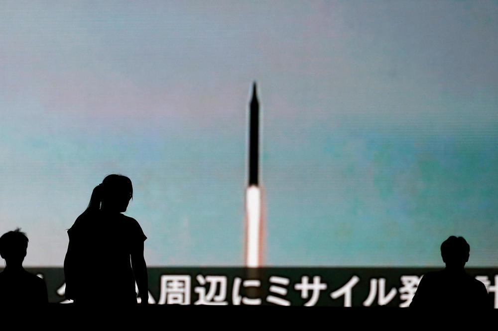 SVI STREPE OD KIMOVE ODLUKE: Severna Koreja planira da lansira 4 balističke rakete ka Guamu!