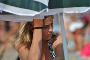 (FOTO) LETOVALA SAM NA ADI BOJANI: Na plaži me je ujela Dragana, mislila sam da ću ostati bez prsta!