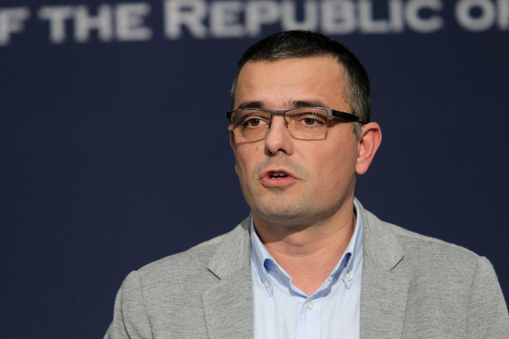 Nedimović u Skupštini: Za ledolomac 300 miliona iz budžeta
