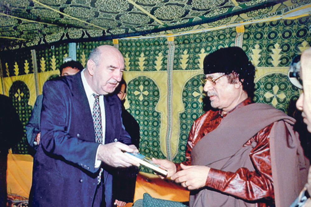 DA NE POVERUJETE: Gadafi strepeo od srpskog hirurga