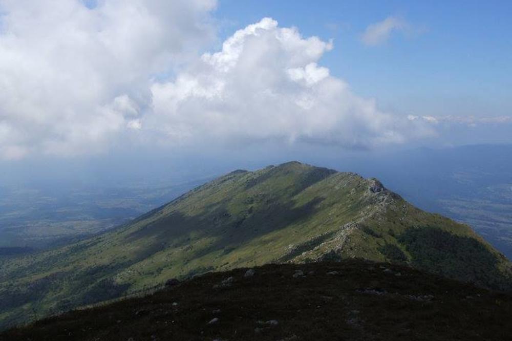 PREDSKAZANJE NA NEBU IZNAD RTNJA: Neverovatan fenomen iznad najmističnije srpske planine! Ovaj predznak znači samo jedno (FOTO)