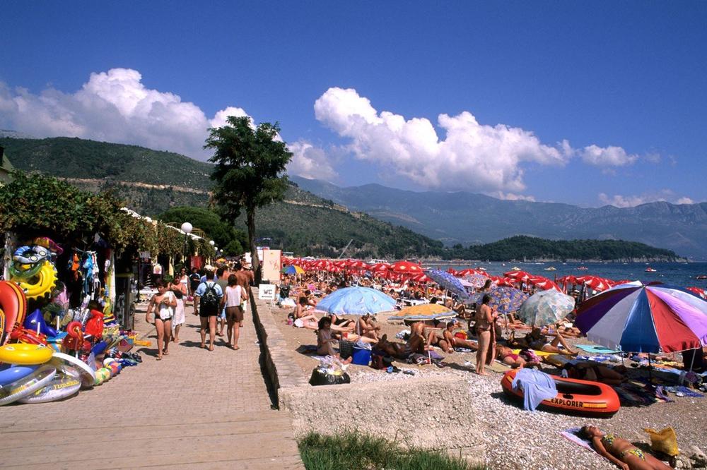 BERIĆETNO LETO: U Crnoj Gori 18 posto više turista nego lani!