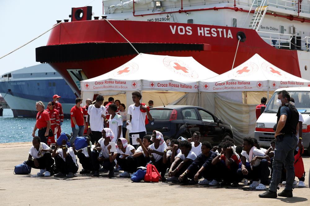 JOŠ SMO U TUNELU, ALI VIDIM SVETLO: Italijanski ministar iskreno o situaciji sa migrantima