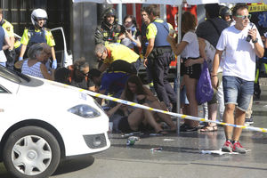GRUPA SRBA U CENTRU NAPADA U BARSELONI: Išli u razgledanje grada kada se terorista sa kombijem zaleteo