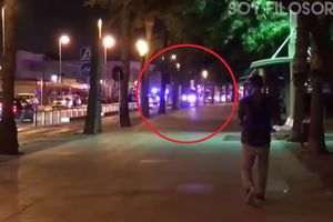 (UZNEMIRUJUĆI VIDEO) OVO JE TRENUTAK STRAVE DRUGOG NAPADA U ŠPANIJI: Teroristi opasani eksplozivom hteli da naprave pokolj!