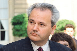 MRKONJIĆ JEDINI NE ODUSTAJE OD BIVŠEG ŠEFA SPP: Drugovi socijalisti se odrekli Miloševića!