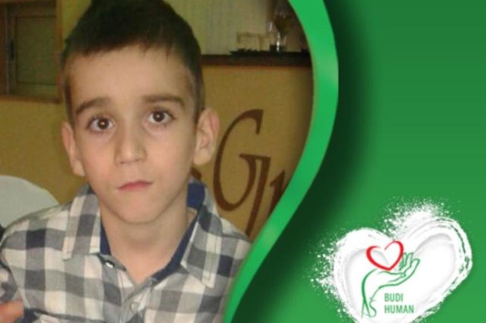 SRBIJO POMOZI: Mali Luka Matović boluje od cerebralne paralize, potreban tretman matičnim ćelijma!