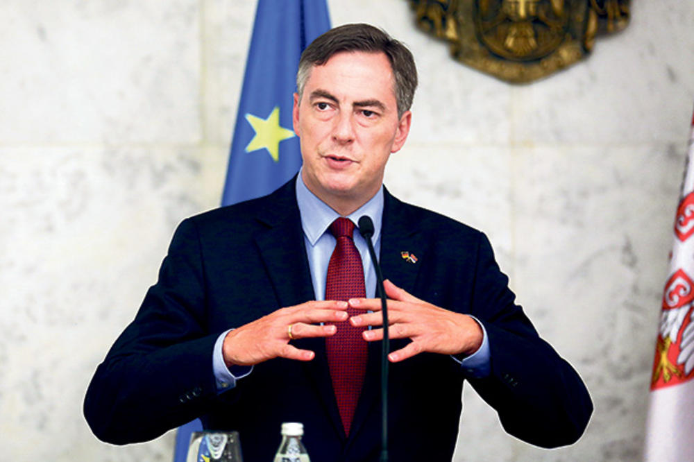 MEKALISTER: Srbija polako, ali sigurno ka članstvu u EU