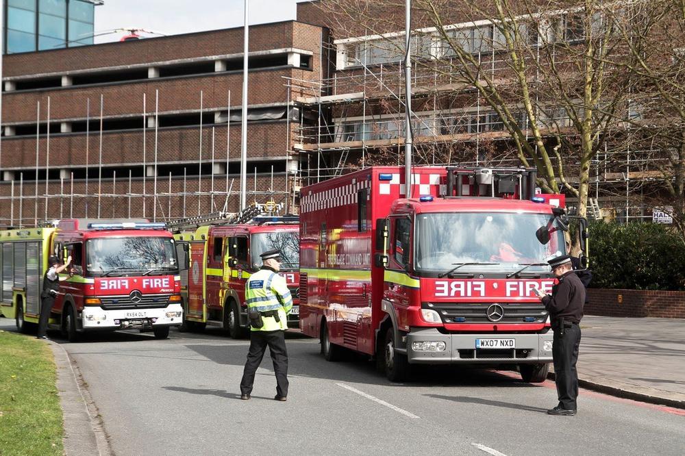 HEMIJSKI INCIDENT U LONDONU: Policija zatvorila puteve, nekolicina građana odvezeno u bolnicu