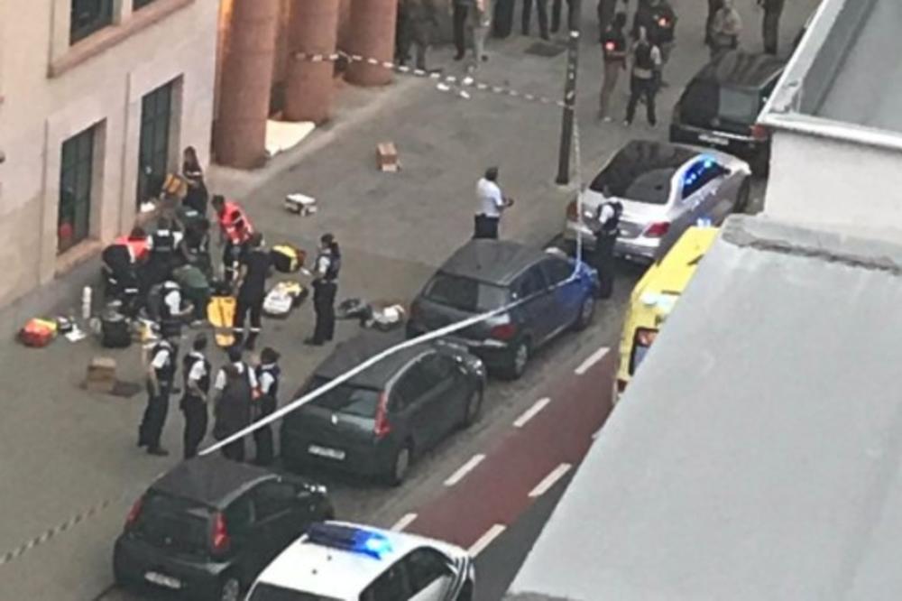 (VIDEO) MAČETOM NA VOJNIKE UZ POVIK ALAHU AKBAR: U Briselu ubijen napadač koji je  iskasapio dvoje ljudi, vlasti tvrde da je ovo teroristički čin