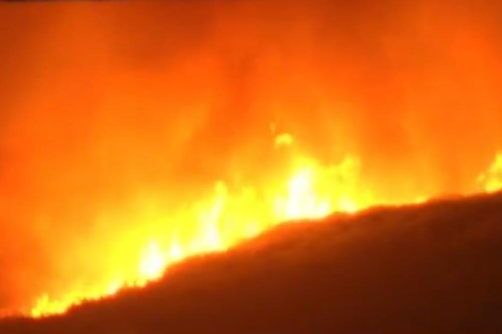 (VIDEO) VATRA BESNI NA ZAKINTOSU: Buknula najmanje tri požara, sumnja se da su podmetnuti