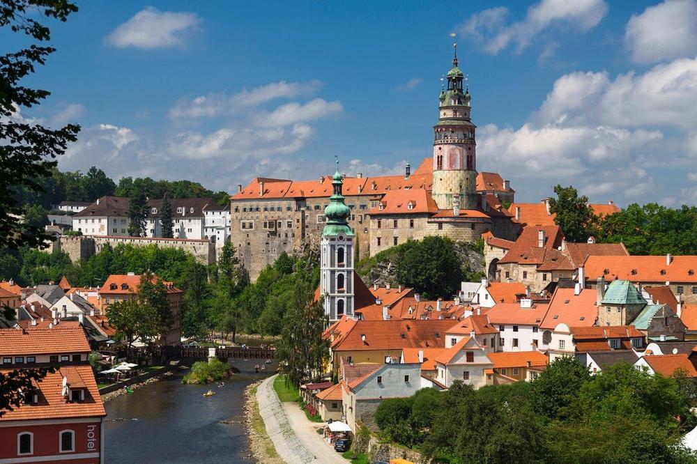 OVA EVROPSKA DRŽAVA POSTAJE NOVO BOJNO POLJE RUSIJE I NATO: Napetu situaciju smiruje samo jedan političar!