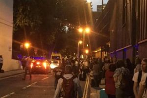 (VIDEO) DRAMA U LONDONU: Eksplozija u metrou, putnici evakuisani!