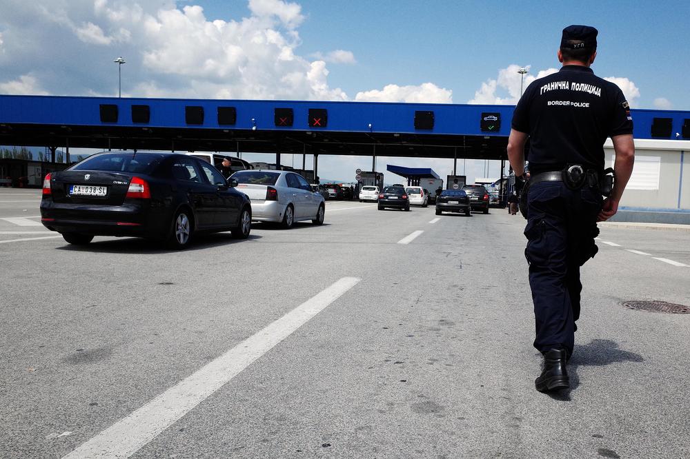 VOZAČI, PRILAGODITE BRZINU: Umereni intenzitet saobraćaja širom Srbije, na Kelebiji se čeka dva sata